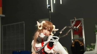 妖君白研 - NO.04 明日方舟COS漫展艾雅法拉场照[5P9M]